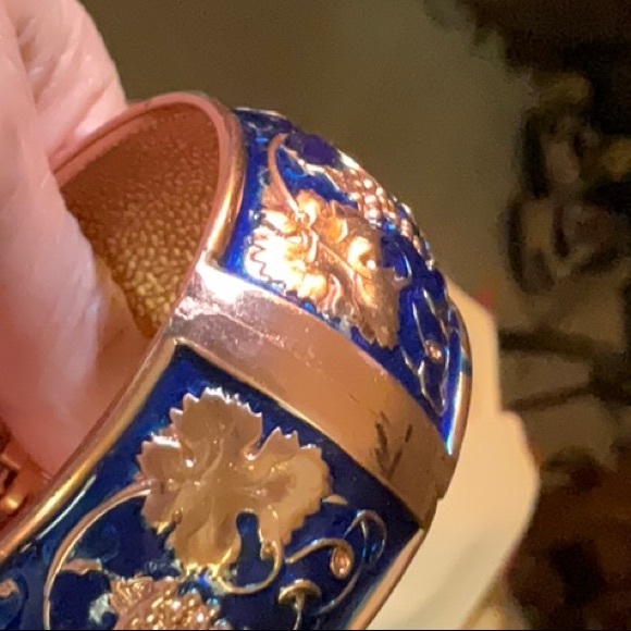 Signed Copper Tone and Blue Enamel Clamp Close Bracelet Grapes Motif - Picture 6 of 13